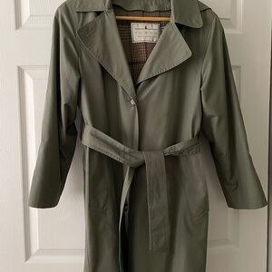 TOWNE FROM LONDON FOG Trench Coat | size 6 Petite |Comes with heavy liner inside